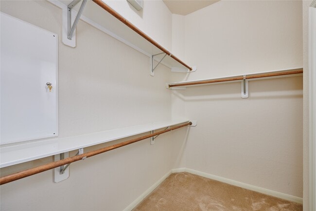 property at 22 W Greenhill Terrace Pl