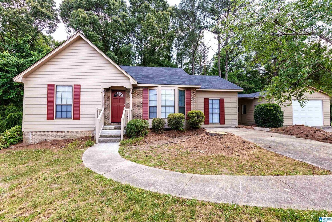 310 Willow Glen Dr Photo