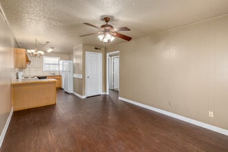 Sycamore Apartments in Fayetteville, AR - Building Photo - Interior Photo