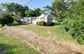 543 Manchester Dr in Chattanooga, TN - Foto de edificio - Building Photo