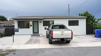 3141 SW 24th Ter in Miami, FL - Building Photo
