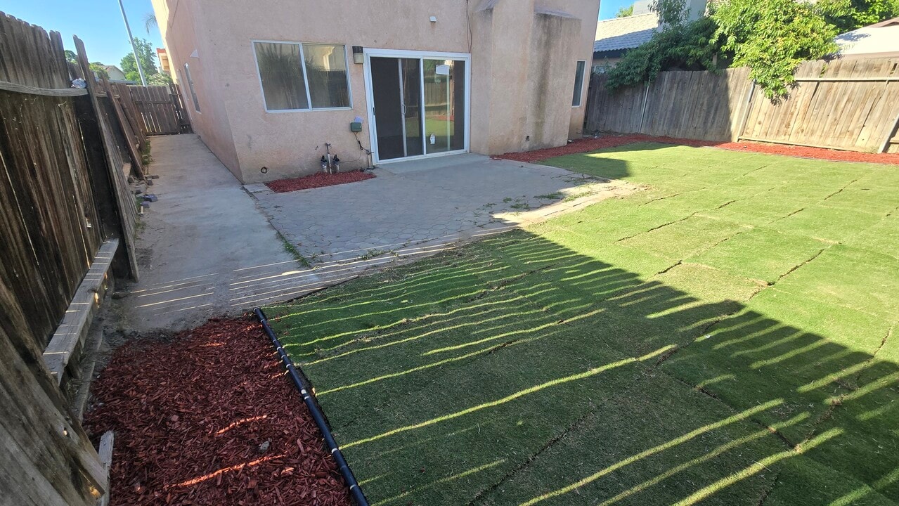 9510 Campus Park Dr in Bakersfield, CA - Building Photo