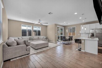 688 Monroe Hl Pl in Henderson, NV - Building Photo - Building Photo