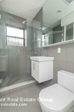 123 Highland Ave, Unit 32 in Somerville, MA - Foto de edificio - Building Photo