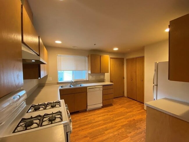 2367 McDonald Ave in Dupont, WA - Building Photo - Building Photo