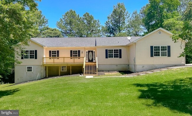 property at 3815 Catesby Oak Ct