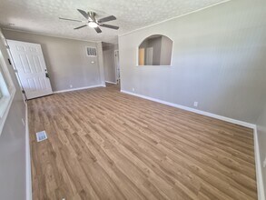 464 Carol Dr in Greenwood, IN - Building Photo - Building Photo