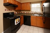 Kitchen - Addison Park Apartamentos in Louisville, Kentucky