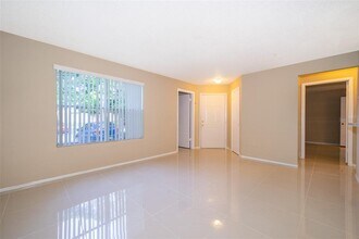 623 Dory Ln in Altamonte Springs, FL - Foto de edificio - Building Photo