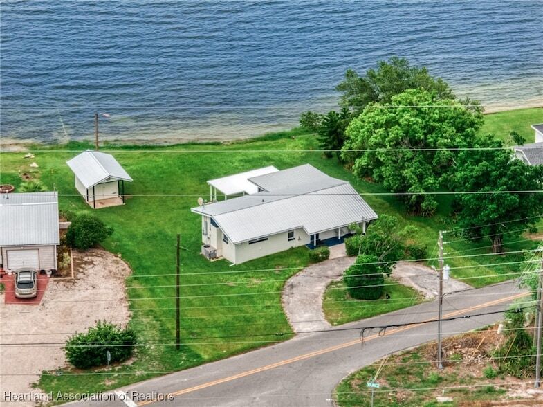 403 Lake Lotela Dr in Avon Park, FL - Building Photo