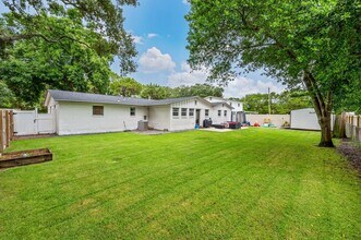 235 Sotir St NW in Fort Walton Beach, FL - Building Photo - Building Photo