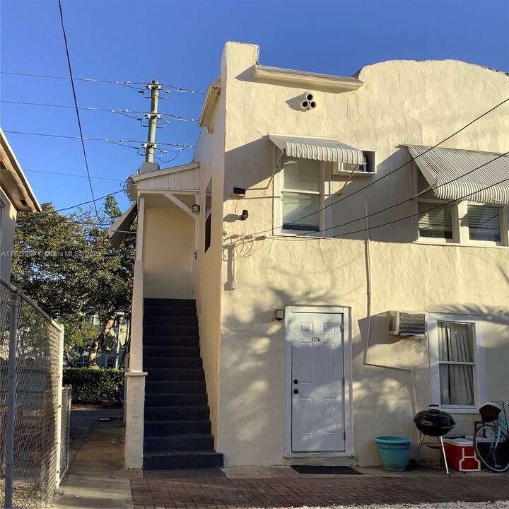 1905-1909 Monroe St in Hollywood, FL - Building Photo