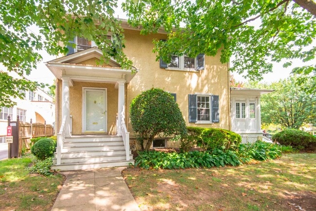 property at 3805 Shepherd St