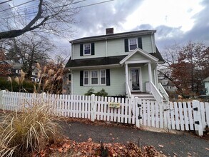 137 Sunset Rd in Arlington, MA - Building Photo - Building Photo