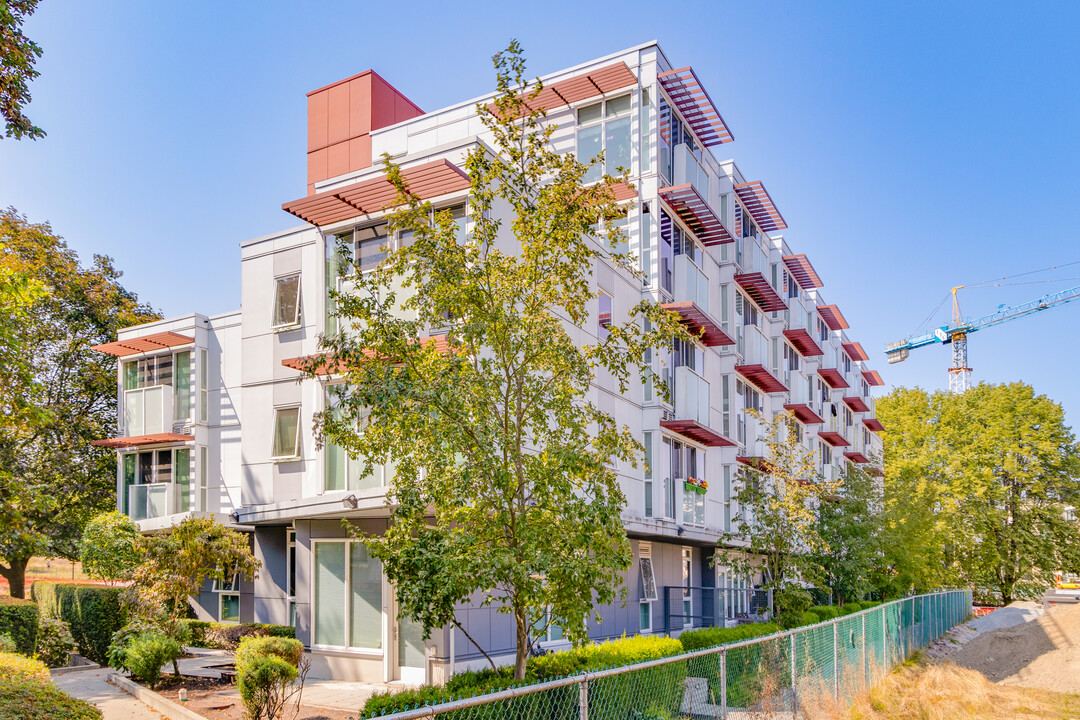 Holborn Little Mountain in Vancouver, BC - Building Photo