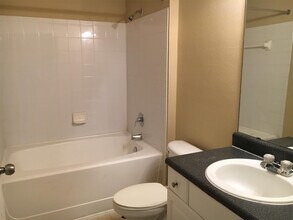 8824 Villa View Cir in Orlando, FL - Building Photo - Building Photo