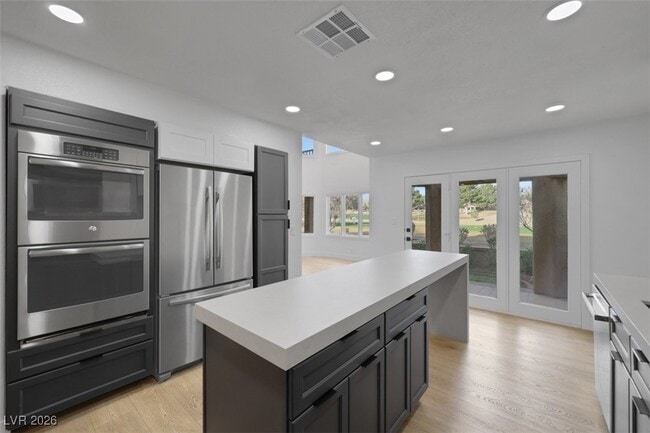 7132 Mission Hills Dr