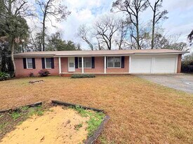 3241 Big Oak St in Tallahassee, FL - Building Photo