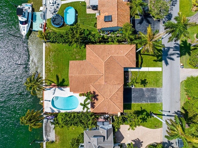 7531 Beach View Dr in North Bay Village, FL - Building Photo - Building Photo