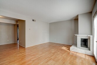 2312 Montclaire St in Austin, TX - Building Photo - Building Photo