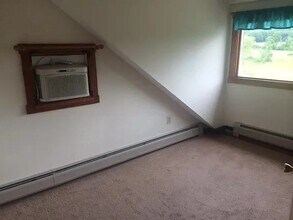 421-423 N East St in Amherst, MA - Building Photo - Building Photo