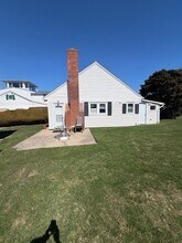 280 Bonnet Point Rd in Narragansett, RI - Foto de edificio - Building Photo