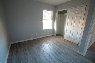 1125 N Oleander St, Unit Unit A in Tempe, AZ - Foto de edificio - Building Photo