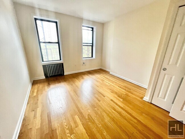 854 Amsterdam Ave in New York, NY - Foto de edificio - Building Photo