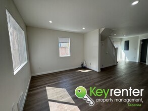 1435 E 32nd St in Tacoma, WA - Building Photo - Building Photo