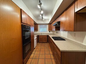 3624 Cardamon Dr in Bakersfield, CA - Building Photo - Building Photo