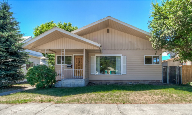 property at 107 W 2nd St