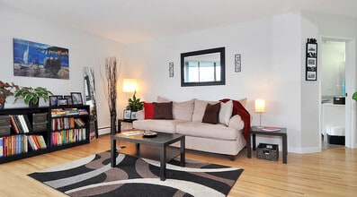 Emerald Terrace Apartments in Vancouver, BC - Building Photo - Building Photo