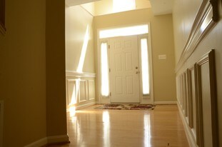 12250 Winscombe Ter in Fairfax, VA - Building Photo