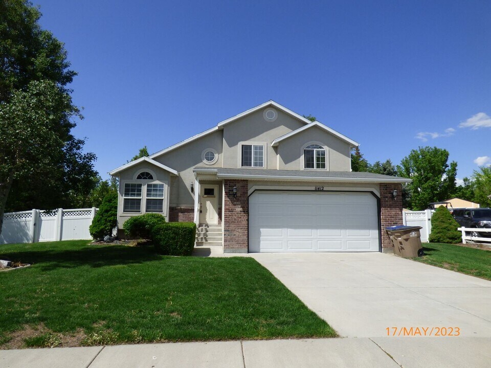 11412 Raspberry Ct in Draper, UT - Building Photo