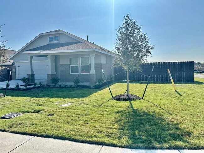 4104 Home Pl Rd in Andice, TX - Building Photo - Building Photo