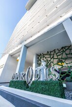 1100 Biscayne Blvd in Miami, FL - Building Photo - Building Photo