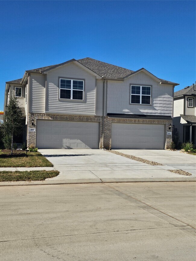 property at 5207 Shallowhurst Ln