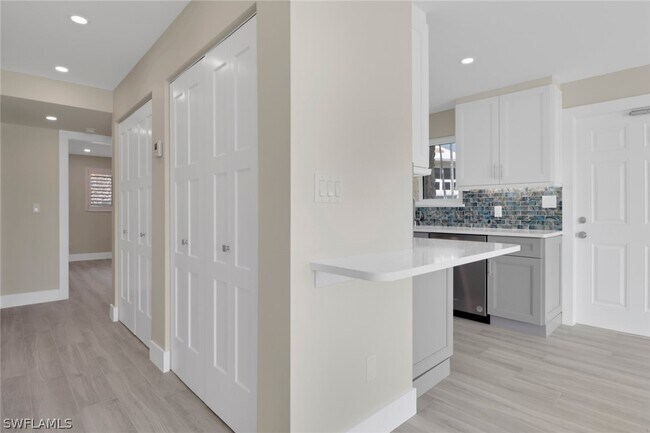 property at 2500 Gulf Shore Blvd N