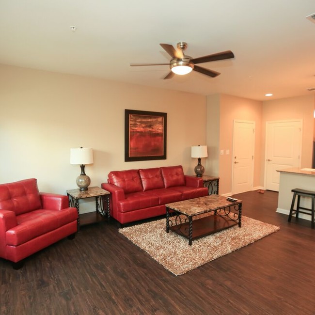 The Element Apartments in Camden, AR - Building Photo - Building Photo