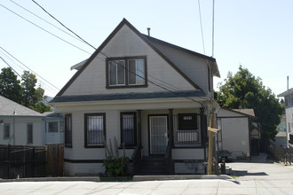 3142 Coolidge Ave in Oakland, CA - Building Photo - Building Photo