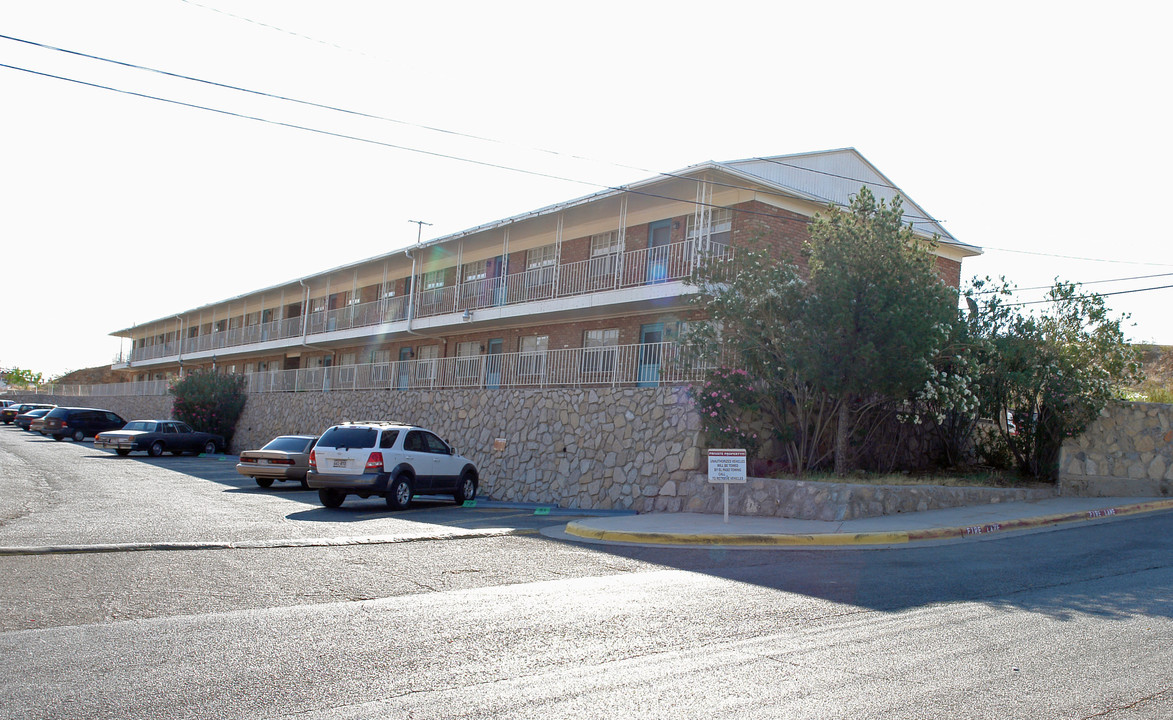 Miner Heights in El Paso, TX - Building Photo