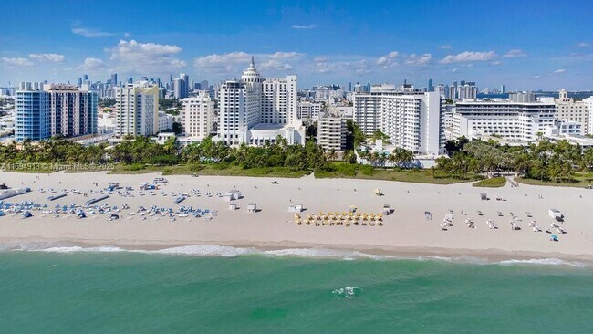 property at 1621 Collins Ave