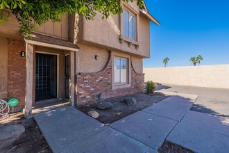 5875 N 59th Dr in Glendale, AZ - Building Photo - Building Photo