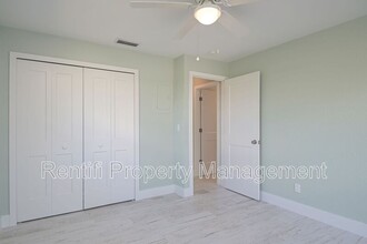 1322 Miramar St in Cape Coral, FL - Building Photo - Building Photo