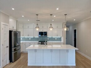 906 Main St, Unit A in Belmar, NJ - Foto de edificio - Building Photo