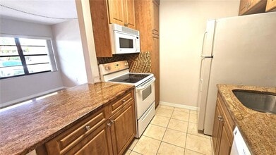 8 Quails Run Blvd in Englewood, FL - Building Photo - Building Photo