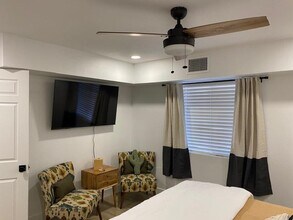1440 N Idaho Rd in Apache Junction, AZ - Building Photo - Building Photo