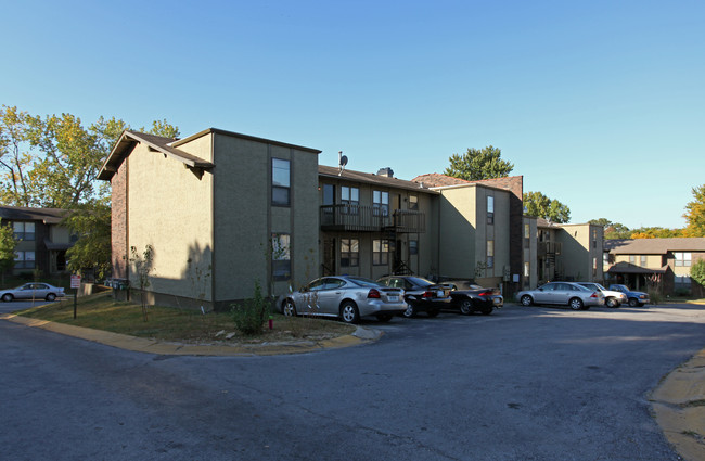 Northland Village Apartments in Kansas City, MO - Building Photo - Building Photo