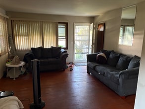 1217 16th St in North Chicago, IL - Building Photo - Building Photo