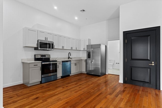 280 Essex St in Lawrence, MA - Building Photo - Building Photo